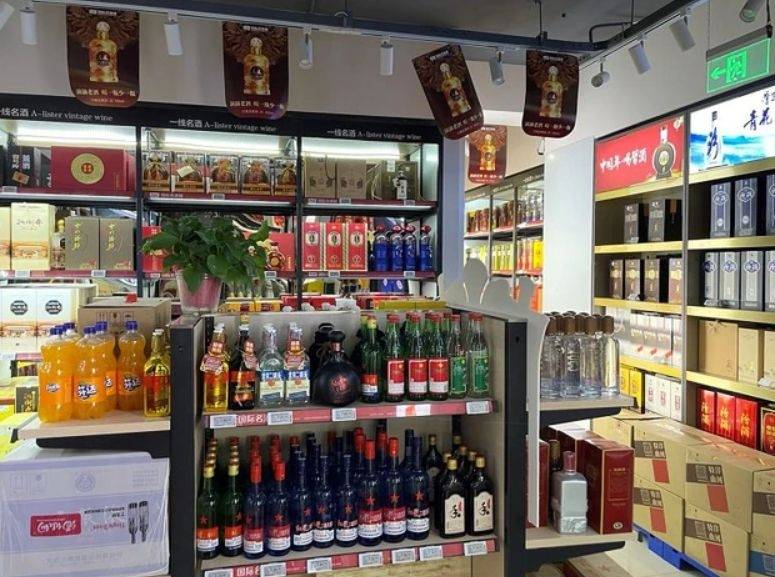 街上的煙酒超市到底靠什么賺的錢?30年從業人員,透露4條細節