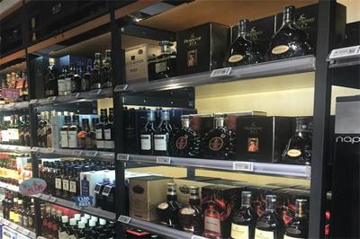 1919酒類直供經(jīng)營(yíng)得當(dāng)?shù)脑捯荒晟僬f也能掙30多萬